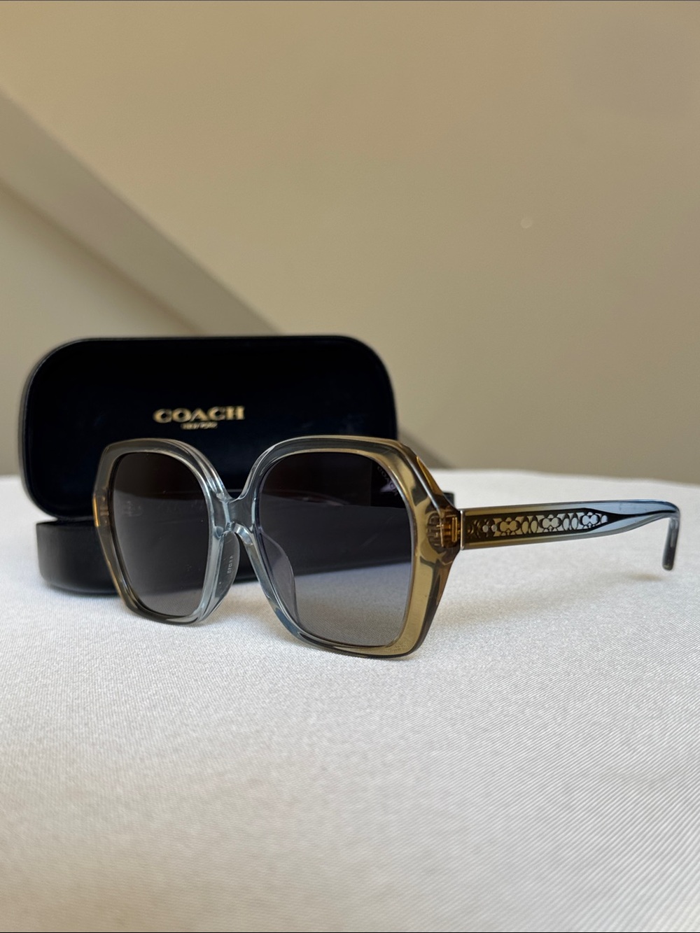 Coach Two-Tone Brown to Gray Ombre Logo-Trim Sunglasses - Picture 2 of 3